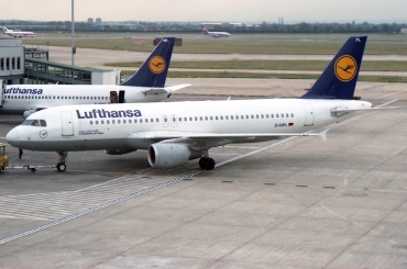 D-AIPL · Airbus A320-211 · (LHR / EGLL)
