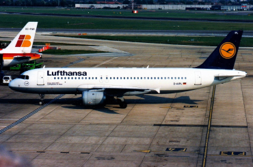 D-AIPL · Airbus A320-211 · (LHR / EGLL)