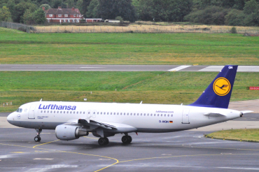 D-AIQN · Airbus A320-211 · (BHX / EGBB)