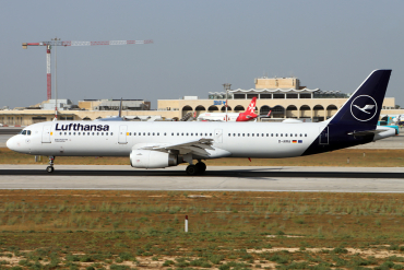 D-AIRA · Airbus A321-131 · MLA / LMML