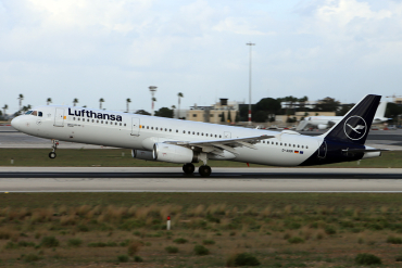 D-AIRR · Airbus A321-131 · (MLA / LMML)