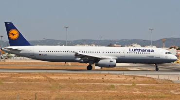 D-AISN · Airbus A321-231 · (FAO / LPFR)
