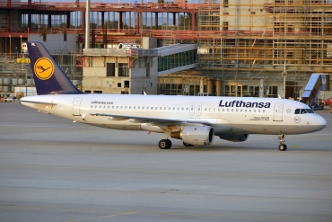 D-AIPL · Airbus A320-211 · (MUC / EDDM)