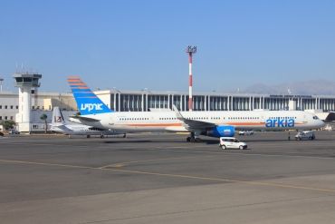 4X-BAU (cn 30178) Boeing 757-3E7