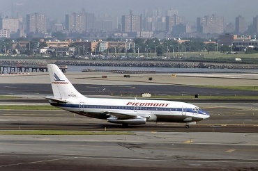 N763N · Boeing 737-201/Adv · (LGA / KLGA)
