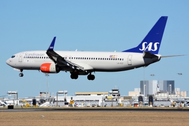 LN-RGF · Boeing 737-86N(WL) · (LIS / LPPT)