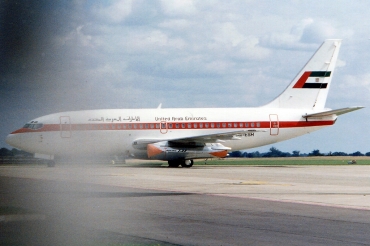 A6-ESH · Boeing 737-2W8/Adv · (LTN / EGGW)