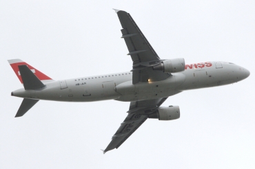 HB-JLR · Airbus A320-214 · (FCO / LIRF)