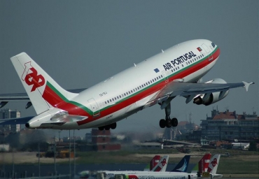 CS-TEJ · Airbus A310-304 · (LIS / LPPT)