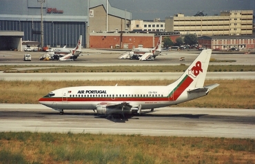 CS-TEV · Boeing 737-230(A) · (LIS / LPPT)