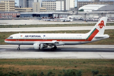 CS-TNB · Airbus A320-211 · (LIS / LPPT)