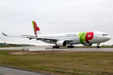 CS-TOQ · Airbus A330-203 · (OPO / LPPR)