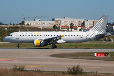 EC-JYX · Airbus A320-214 · (OPO / LPPR)