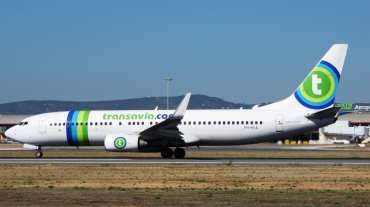 PH-HSA · Boeing 737-8K2(WL) · (FAO / LPFR)