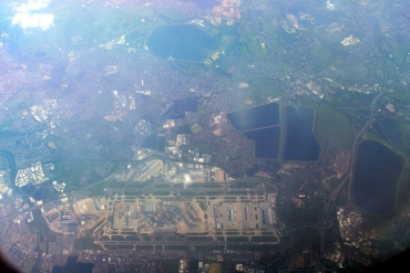 - · --- · (LHR / EGLL)