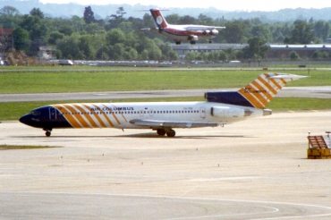 CS-TKB · Boeing 727-2J4/Adv · (LGW / EGKK)