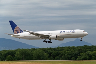 N663UA · Boeing 767-322/ER · (GVA / LSGG)