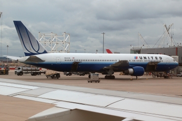 N642UA · Boeing 767-322/ER · (LHR / EGLL)