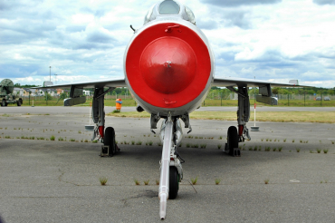 645 · Mikoyan-Gurevich MiG-21F-13 · (GWW / EDUG)