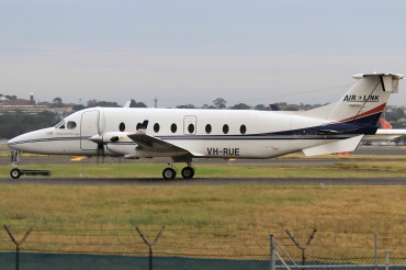 VH-RUE · Beechcraft 1900D · (SYD / YSSY)
