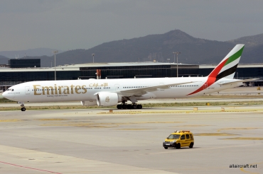 A6-EBZ · Boeing 777-31H/ER · (BCN / LEBL)