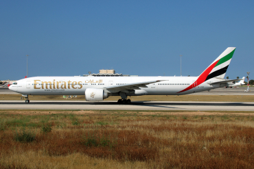 A6-ECR · Boeing 777-31H/ER · (MLA / LMML)