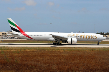 A6-EGJ · Boeing 777-31HER · (MLA / LMML)