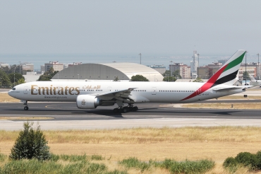 A6-EGT · Boeing 777-31H/ER · (LIS / LPPT)