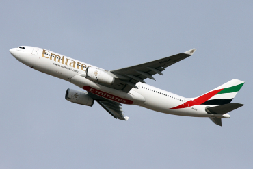 A6-EKS · Airbus A330-243 · (MLA / LMML)
