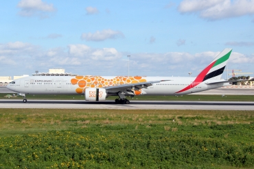 A6-ENR · Boeing 777-31H/ER · (MLA / LMML)