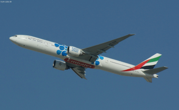 A6-EPB · Boeing 777-31H/ER · (DXB / OMDB)