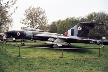 XH892