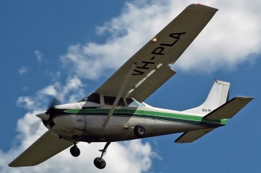 VH-PLA (18256541) 1965 Cessna 182H Skylane