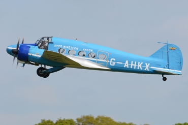 G-AHKX · Avro 652A Anson C.19 · (EGTH)
