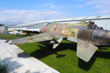 42157 · North American F-100D Super Sabre · -