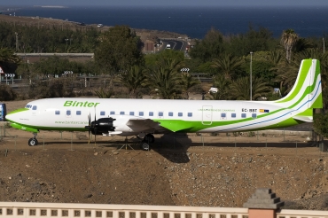 EC-BBT (cn 45553) Douglas DC-7C
