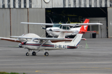 G-BLAC · Reims-Cessna FA152 · (LPCS)