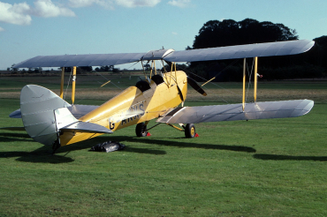 G-AKXS · De Havilland DH-82A Tiger Moth II · (EGTH)