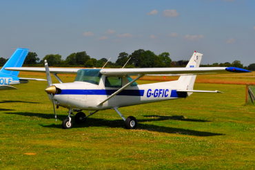G-GFIC · Cessna 152 · (EGBO)
