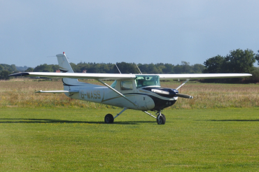 G-MASS · Cessna 152 · (EGSM)