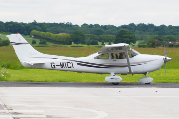 G-MICI · Cessna 182S Skylane · (EGBO)