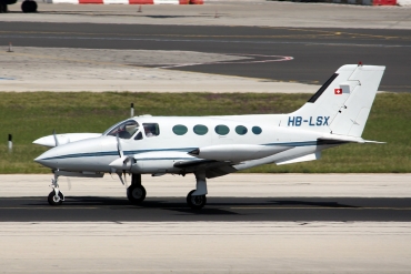 HB-LSX · Cessna 414 Chancellor · (MLA / LMML)