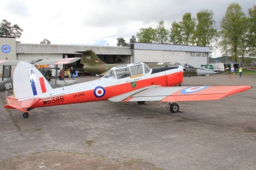 LN-DHC · De Havilland DHC-1 Chipmunk T.10 · (ENKJ)