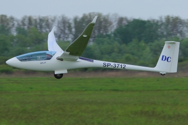 SP-3712 · Sportine Aviacija LAK-19 · (EPST)