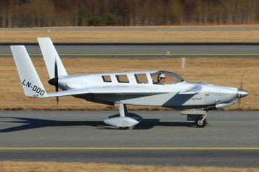 LN-DDD · Rutan 74 Defiant · (SVG / ENZV)