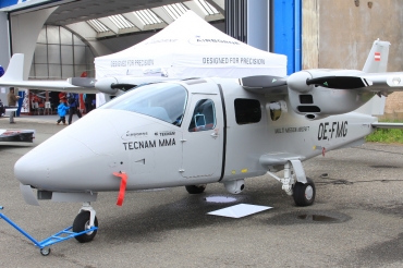 OE-FMG · Tecnam P-2006T · (LKHK / EHS)