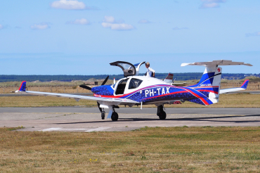 PH-TAX · Diamond DA-50RG · (EGCK)
