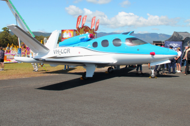 VH-LCR · Cirrus SF50 VisionJet · (WOL / YWOL)