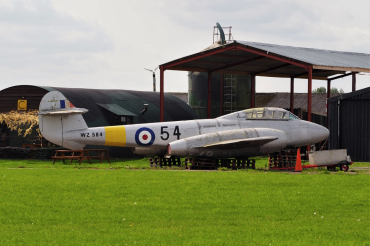 WZ584 · Gloster Meteor T7 · -