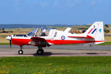 XX699 · Scottish Aviation Bulldog T.1 · (EGCK)